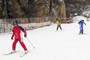 青龙峡滑雪场
