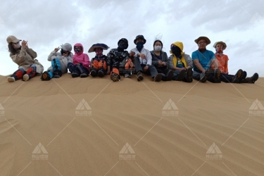 中国库布其沙漠可以带小朋友去玩吗？