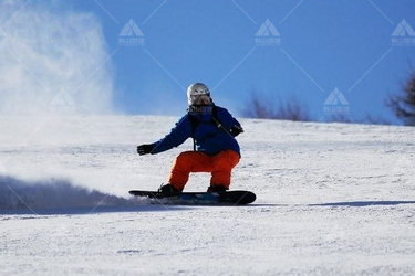 安全第一，有山團建教您如何挑選滑雪護具