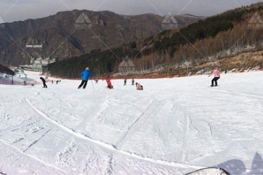滑雪團建就來萬科石京龍滑雪場！