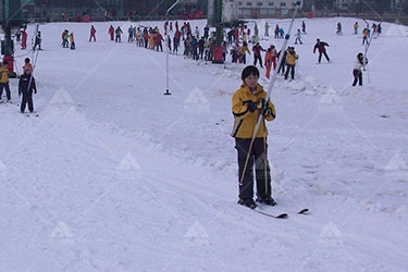 滑雪穿衣指南——团建温度与风度并存！