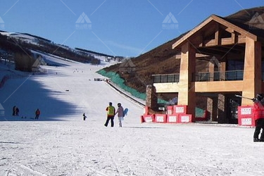 大兴滑雪团建好去处——雪都滑雪场给您不一样的滑雪体验！
