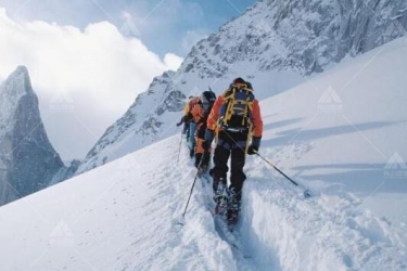  员工会喜欢冬季登山团建活动吗？