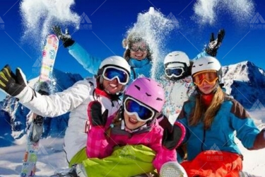 组织60人团建去滑雪合适吗？