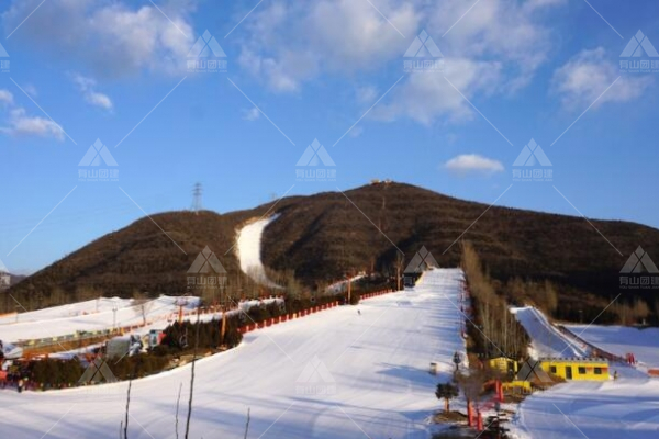 北京冬天周边团建去军都山滑雪场可以吗？