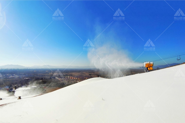 滑雪团建：畅爽滑雪之旅尽在万科石京龙滑雪场