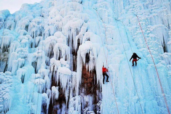 北京冬季哪些地方可以观赏冰瀑呢？