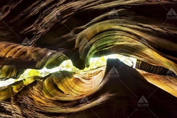 陕晋精华三日团建游：雨岔大峡谷一个隐藏在黄土地里的神秘的地质奇观
