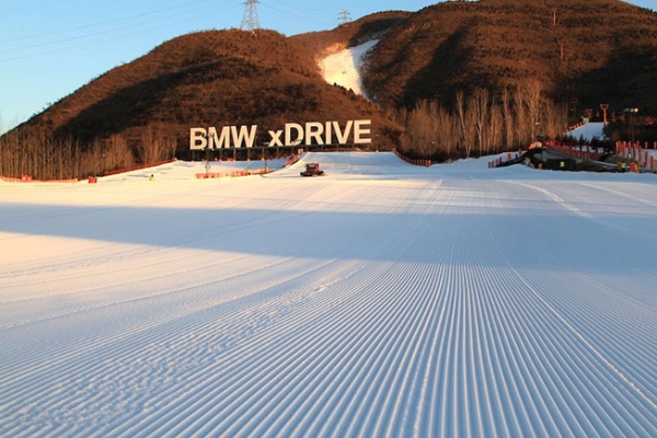 北京附近有哪些热门滑雪团建场地呢？