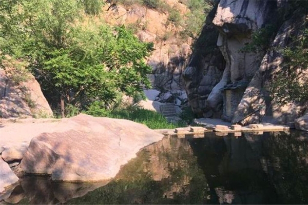 野外徒步团建拓展活动热门地点推荐——京北大峡谷