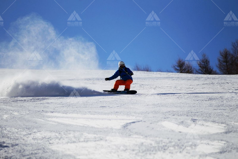 滑雪團(tuán)建 單板滑雪裝備如何選擇？_3