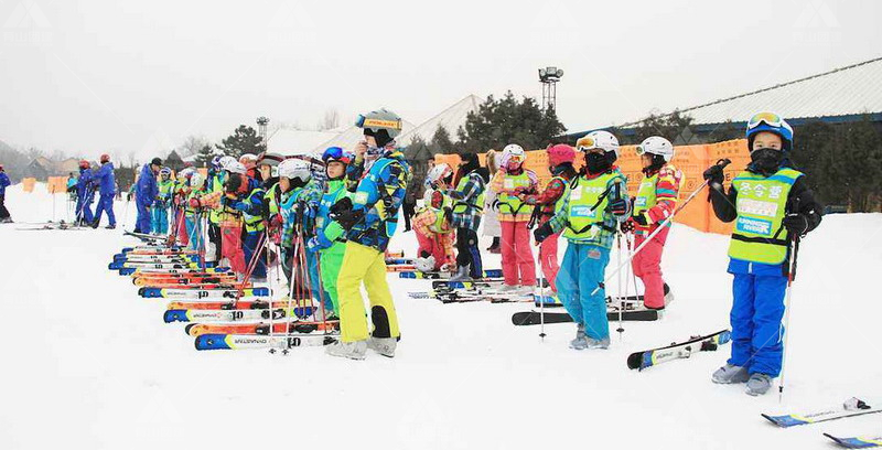 滑雪团建无忧篇丨几个动作，教你学会滑雪，笑傲雪场！_2