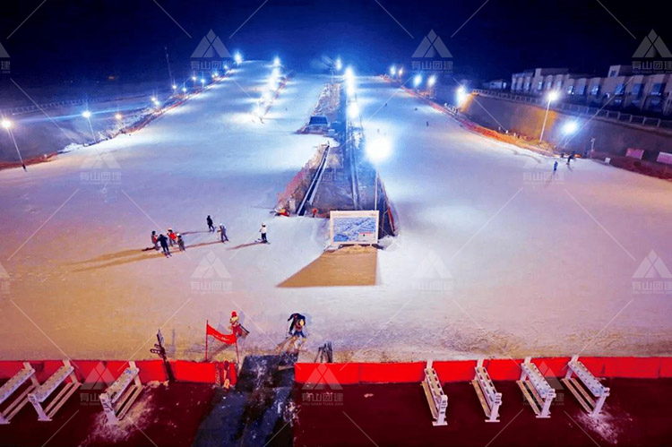 北京渔阳国际滑雪场全国首家封闭式单板公园_3