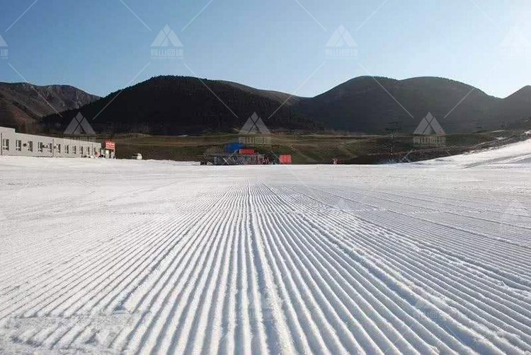 北京渔阳国际滑雪场全国首家封闭式单板公园_5