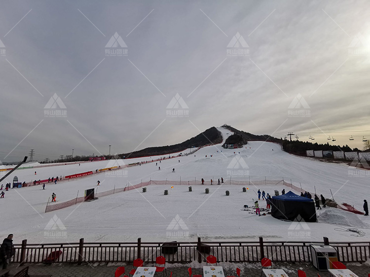 滑雪攻略：莲花山滑雪场一家京郊最近的滑雪场_2