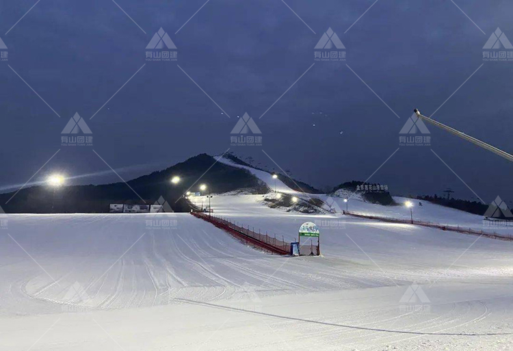 滑雪攻略：莲花山滑雪场一家京郊最近的滑雪场_3