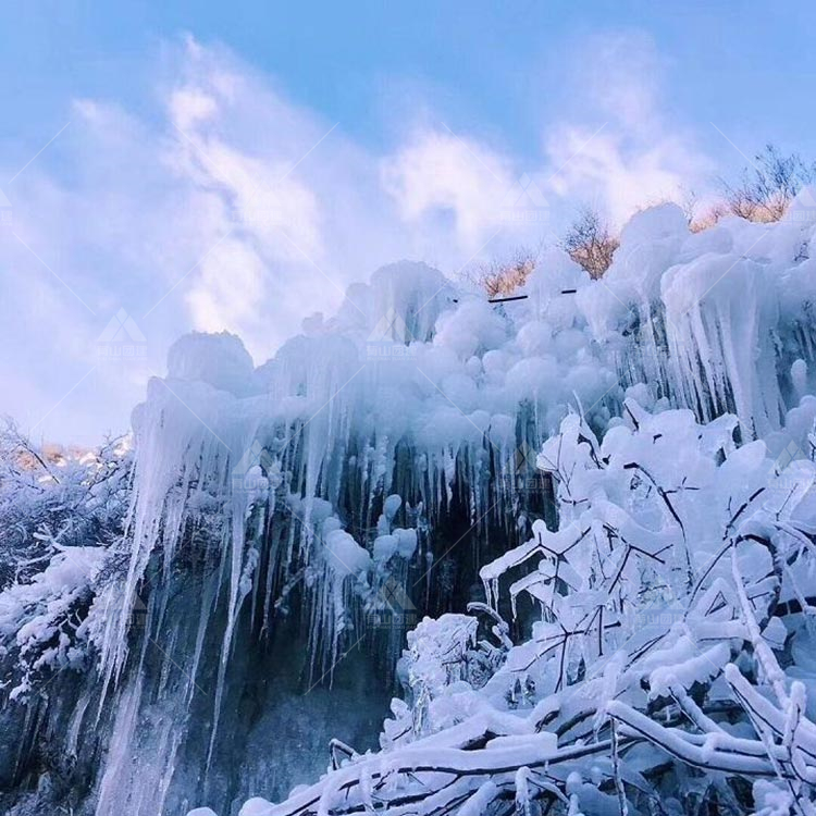 云瀑沟团建：白雪与冰山容合好像进入到溶洞美景！_1