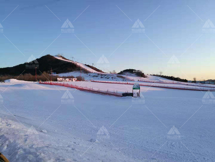 滑雪攻略：冬季就应该穿上雪板，在白色的世界里感受飞一般的感觉!_1