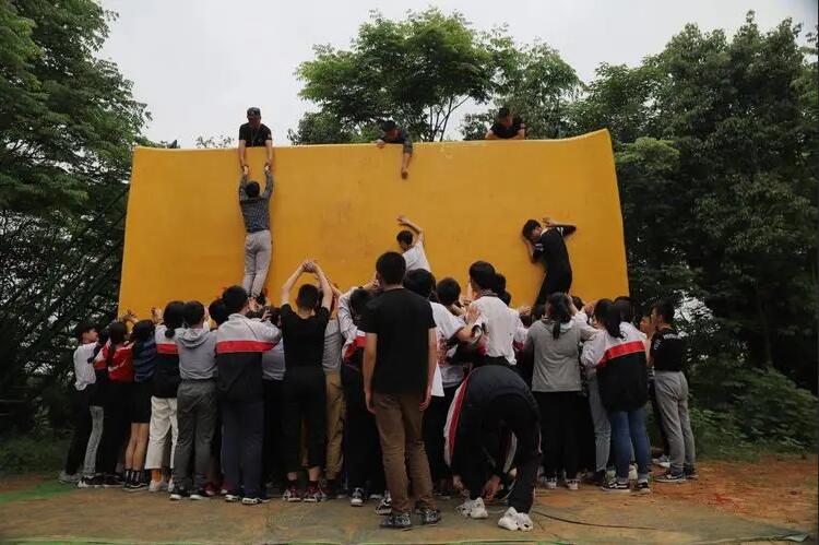 团建心得：一场消除隔阂的团建感动着每一个人_4