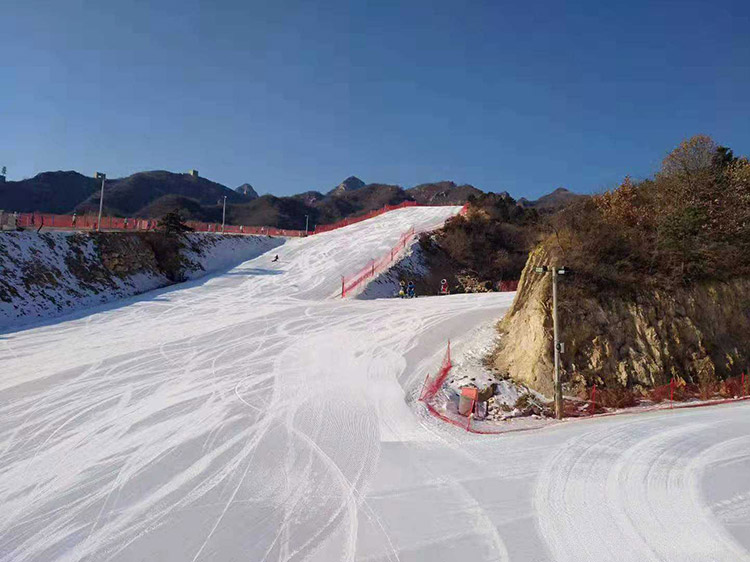 北京附近有哪些热门滑雪团建场地呢？_2
