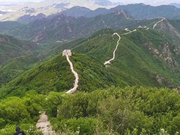 北京昌平区有哪些地方适合组织徒步登山团建呢？_1