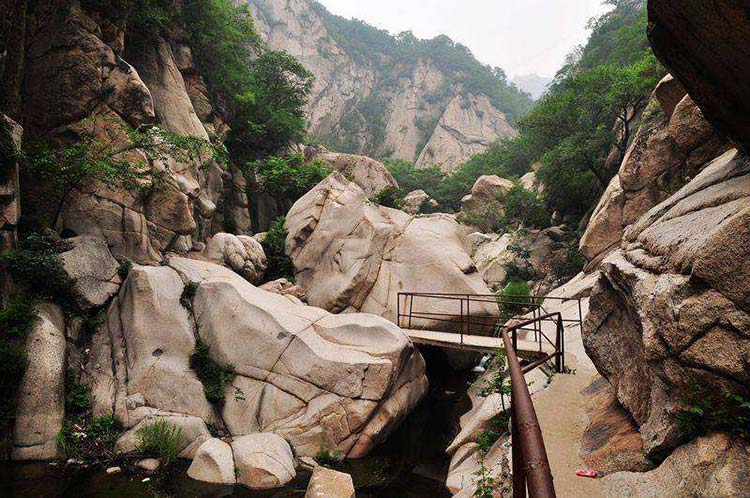 野外徒步团建拓展活动热门地点推荐——京北大峡谷_6